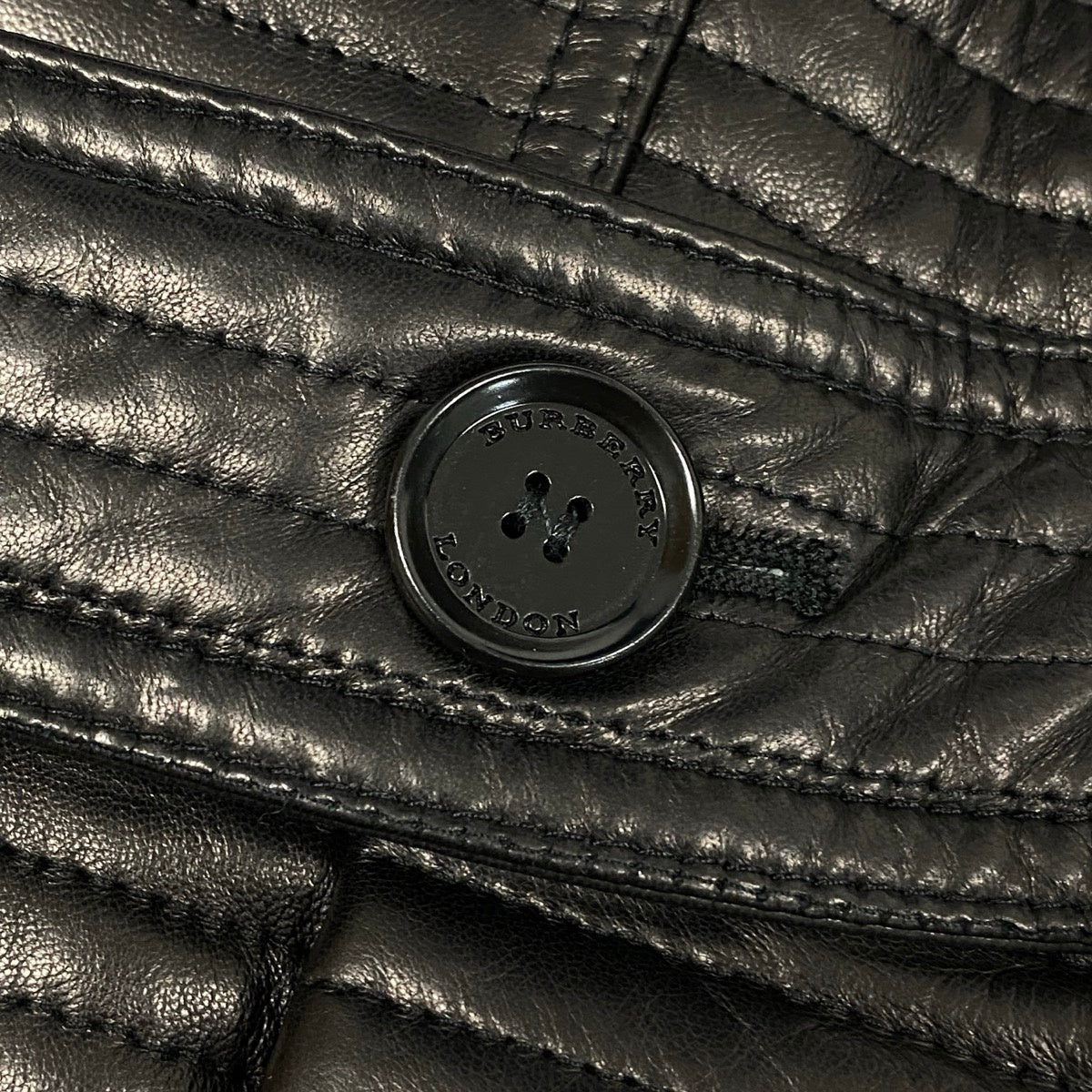 j9 【新品保管品】BURBERRY LONDON レザージャケット バイカーキルティング加工 イタリア製 Mサイズ ブラック レザー レディース 女性用k02i