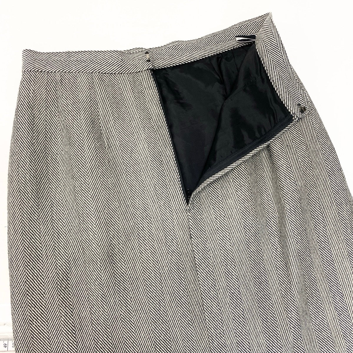 81e27  Christian Dior クリスチャンディオール セットアップ スカートスーツ ヘリンボーン柄 テーラードジャケット 膝丈スカート サイズ11 ブラック ホワイト レディース 女性服u02t