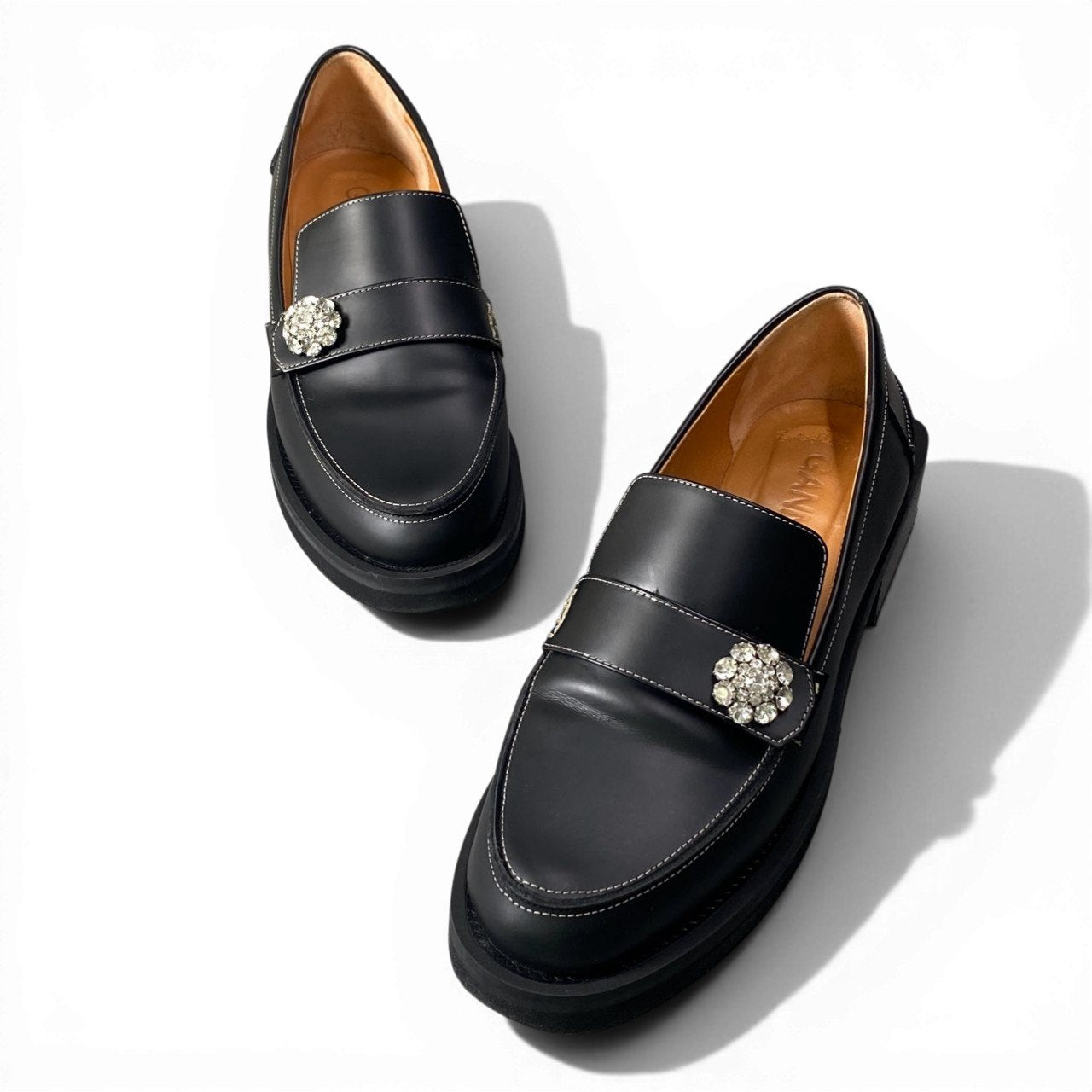 1c23 GANNI ガニ― クリスタルボタン付き レザーローファー ビジュー 革靴 フラットシューズ レディース 女性用 40 ブラックu02t