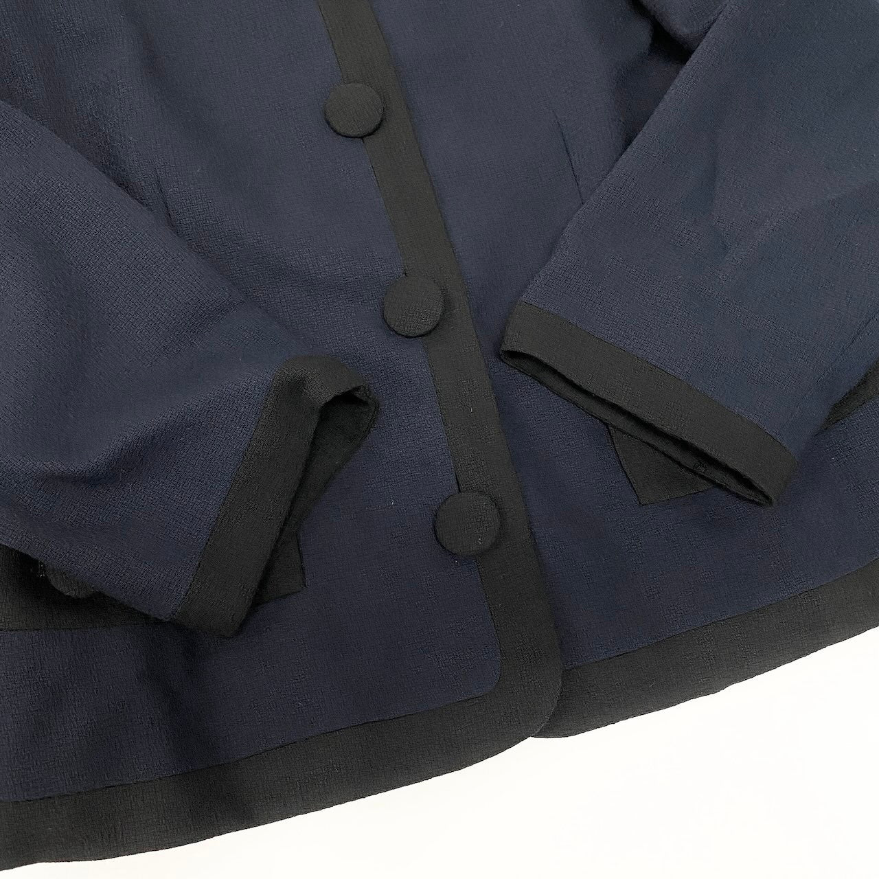 62c30 【新品保管品】Yves Saint Laurent イヴサンローラン スカートセットアップ ジャケット タイトスカート バイカラー Mサイズ ネイビー ブラック ウール100％ レディース 女性用u02t