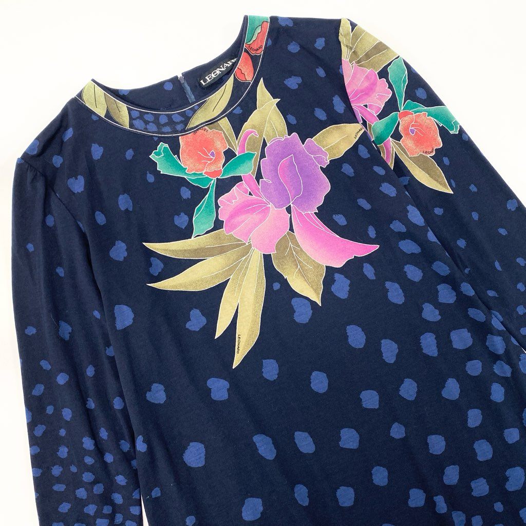 6l25 LEONARD レオナール 長袖チュニック チュニックワンピース クルーネック 美しい花柄プリント Lサイズ ネイビー レディースu02t