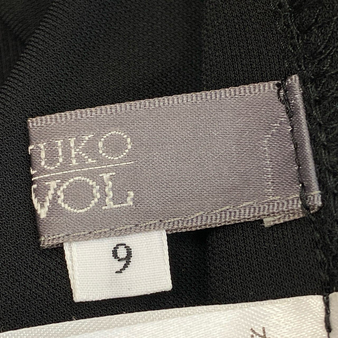 38k26 《美品》 TOKUKO 1er VOL トクコプルミエヴォル チュニックカットソー ロングスリーブ プルオーバー フロントプリント レース装飾 レディース 女性用 9 ブラックu02t