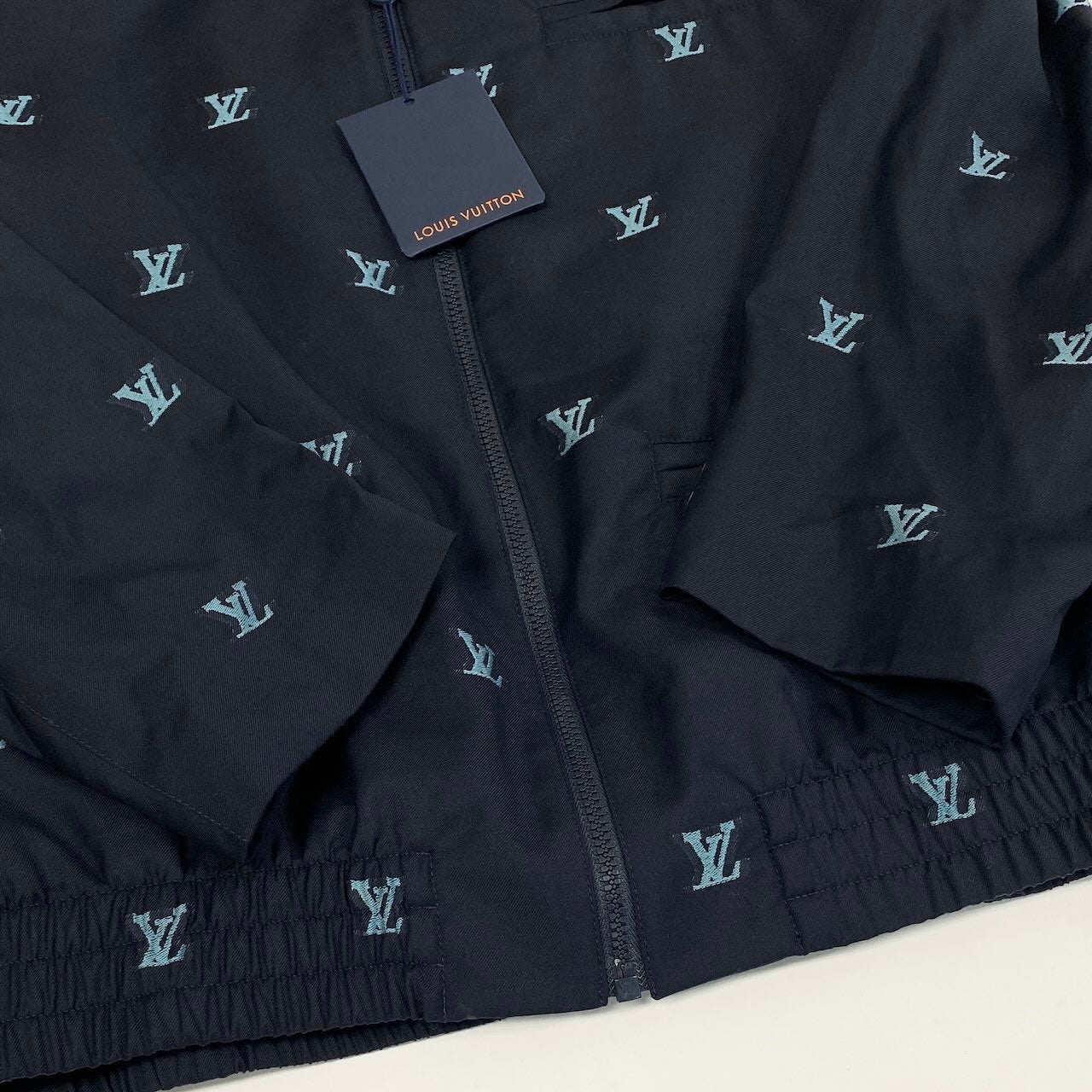Id2 《未使用品》 LOUIS VUITTON ルイヴィトン LV ジェットポケット ブルゾン Jet Pocket Blouson サイズ54 ブラック タグ付t18r