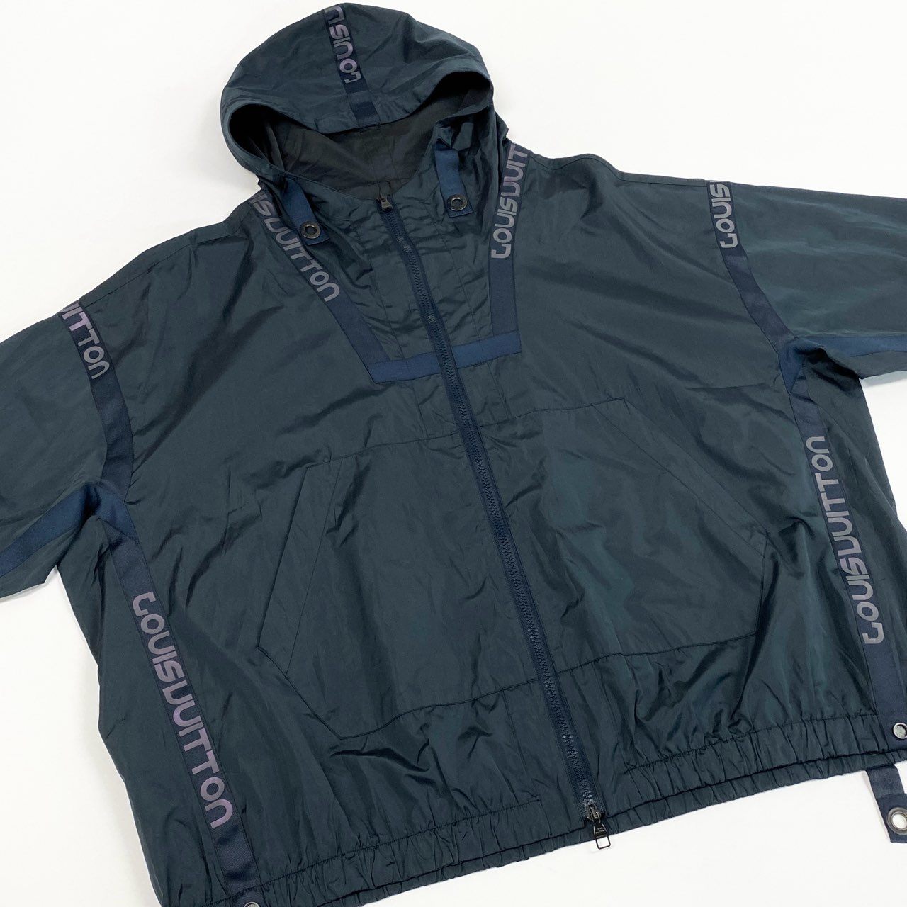 Mb9 LOUIS VUITTON ルイヴィトン 18ss テープロゴ ポケッタブル ナイロンブルゾン マウンテンパーカー 50 ネイビー系 メンズta1