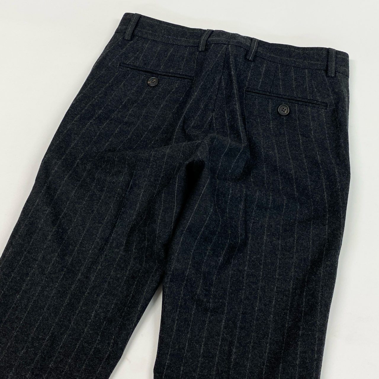 33b27 《美品》 BRUNELLO CUCINELLI ブルネロクチネリ フランネル生地 スラックスパンツ ボトムス 44 グレー ストライプ ウール メンズu02t