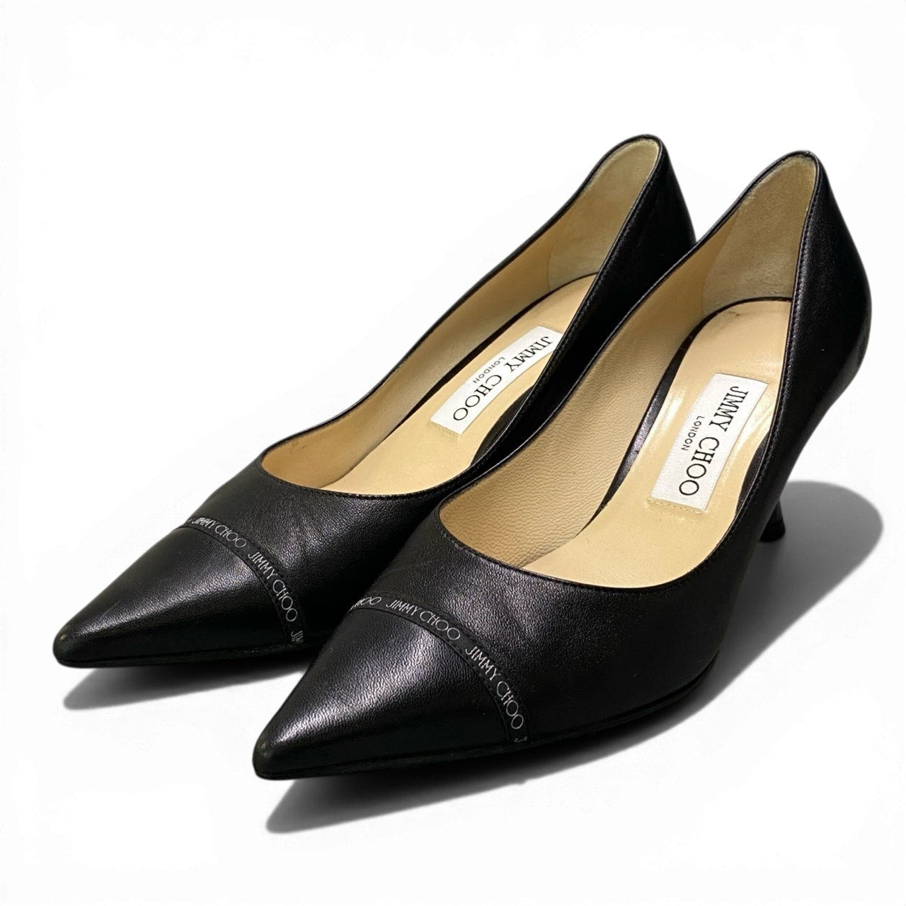2c24 JIMMY CHOO ジミーチュウ ロゴテープ ポインテッドトゥ パンプス シューズ 37.5 ブラック レザー イタリア製u02t
