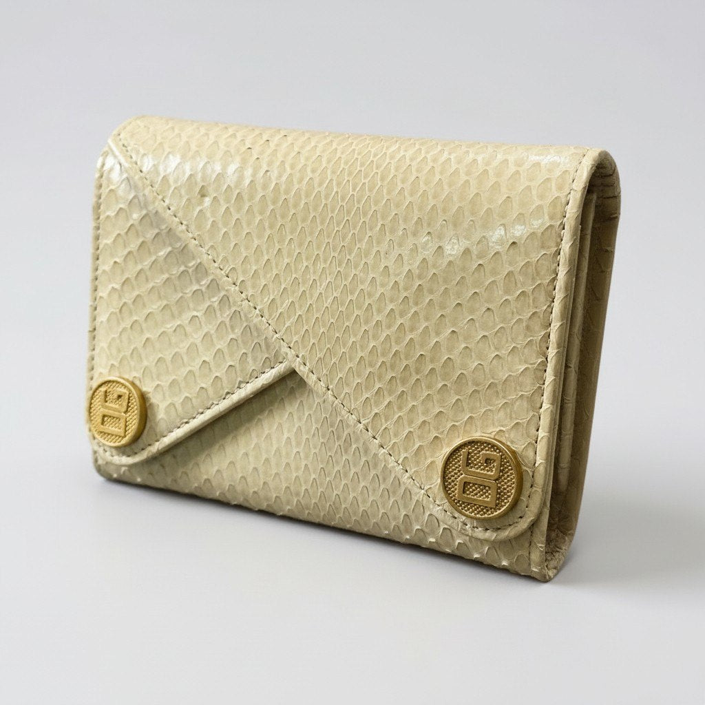 a5 DOLCE&GABBANA ドルチェアンドガッパーナ 三つ折り財布 ウォレット DGロゴ チェーン付き ベージュ ゴールド レザー レディースk02i