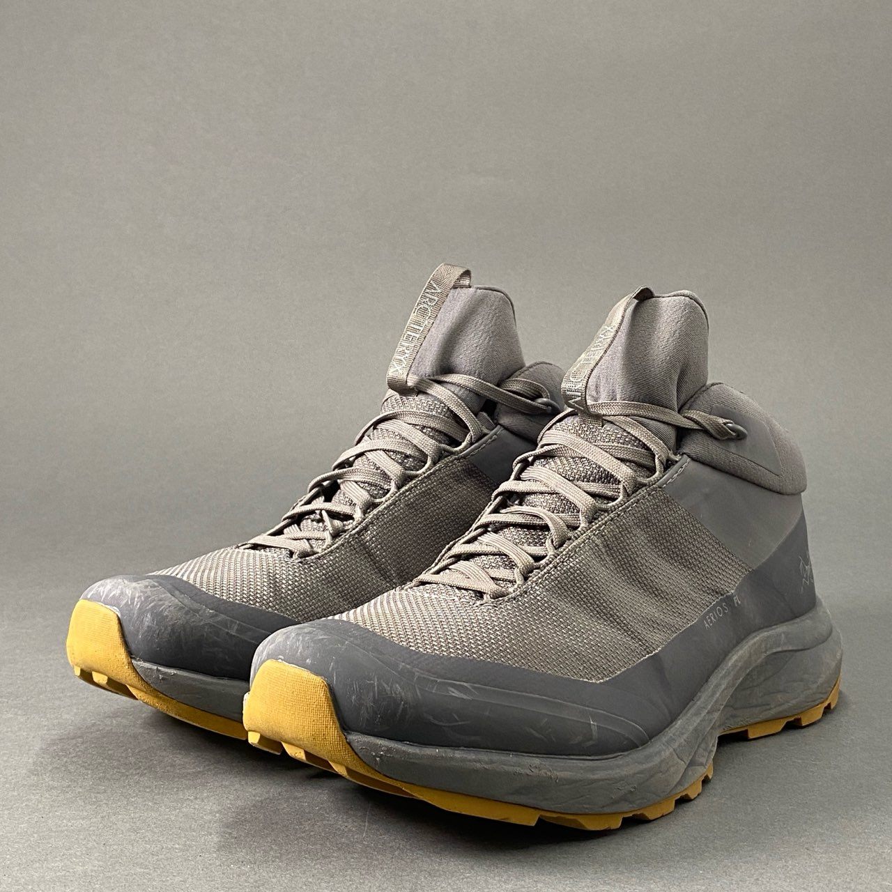 7h2 《GORE-TEX》 ARC’TERYX アークテリクス Aerios FL2 Mid GTX エアオリス ハイキングシューズ スニーカー ゴアテックス 26 グレー