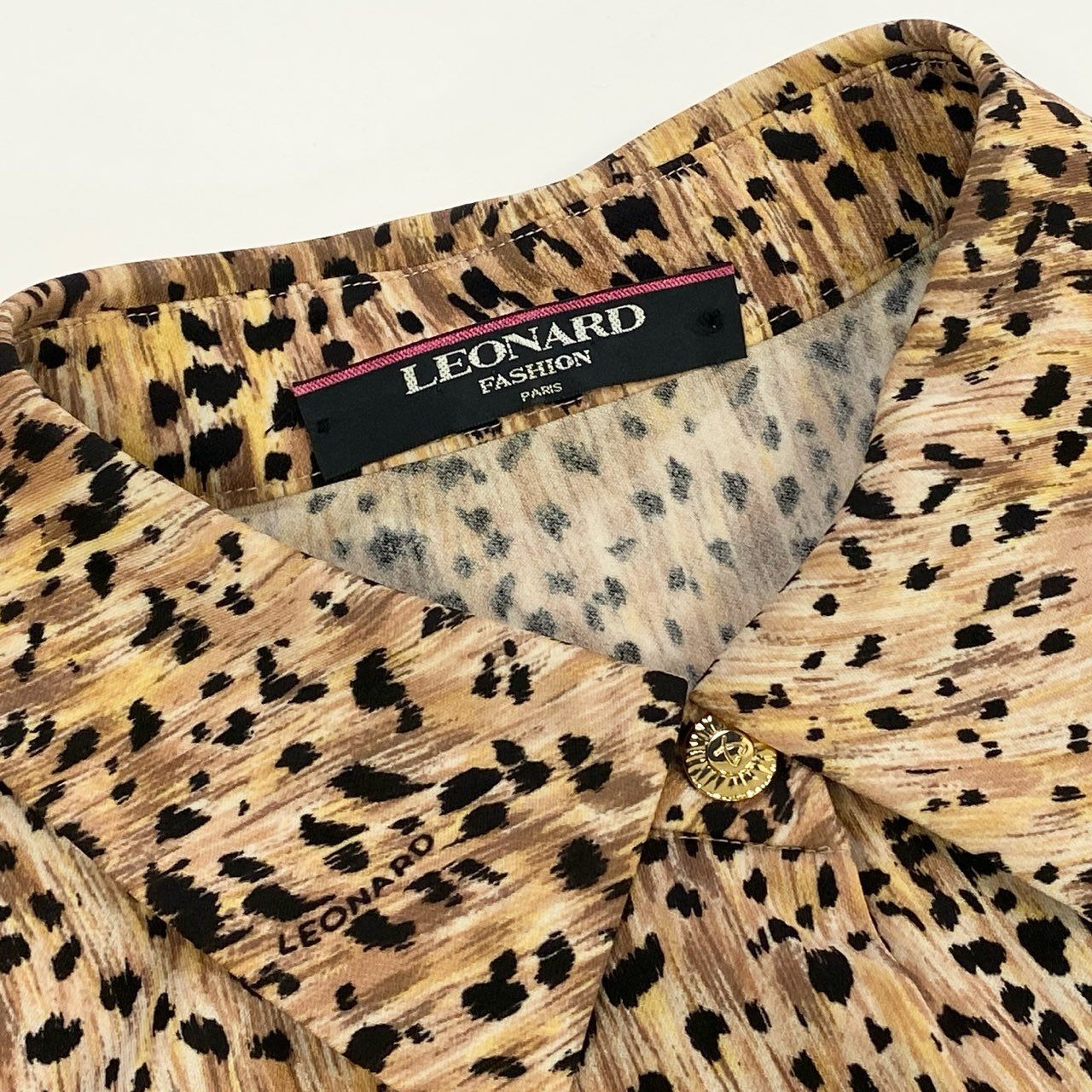 4k7 《美品》 LEONARD FASHION レオナール 長袖シャツ チュニックワンピース カンカン素材 総柄 金ボタン レディース 女性用 L ベージュ系o07t