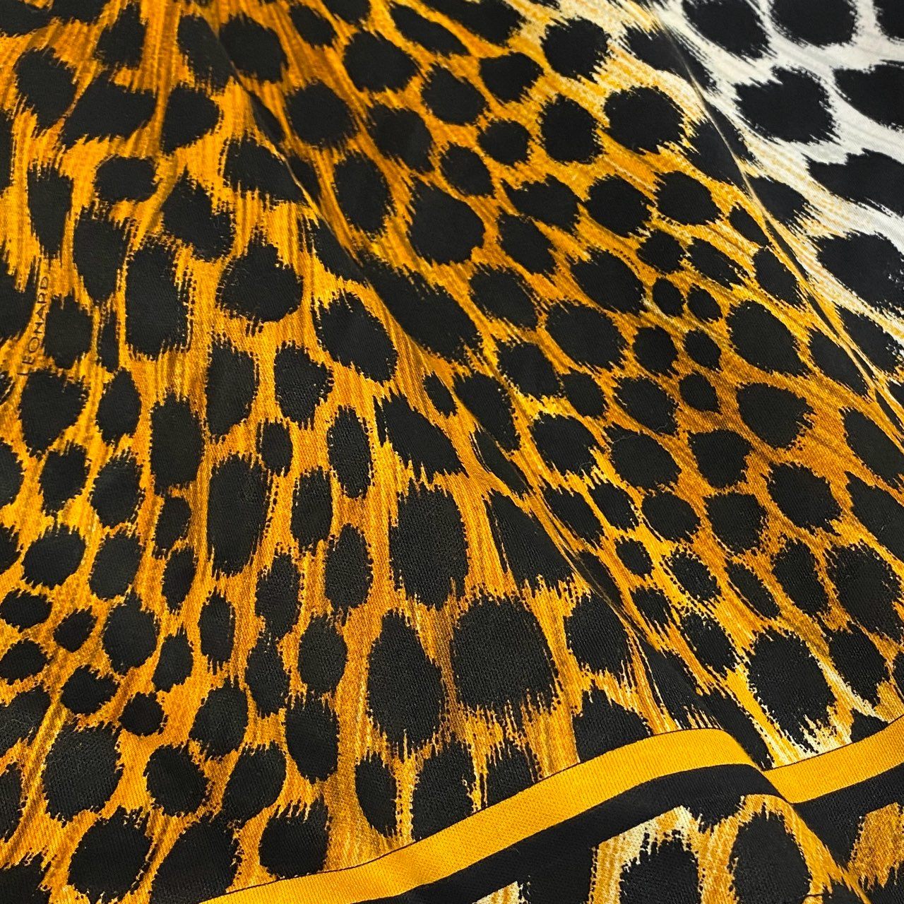 3k19《美品》 LEONARD FASHION レオナール セットアップスカート ノーカラージャケット タイトスカート アニマル柄 総柄 レディース 女性用 Ｍ マルチカラー コットン100％u02t