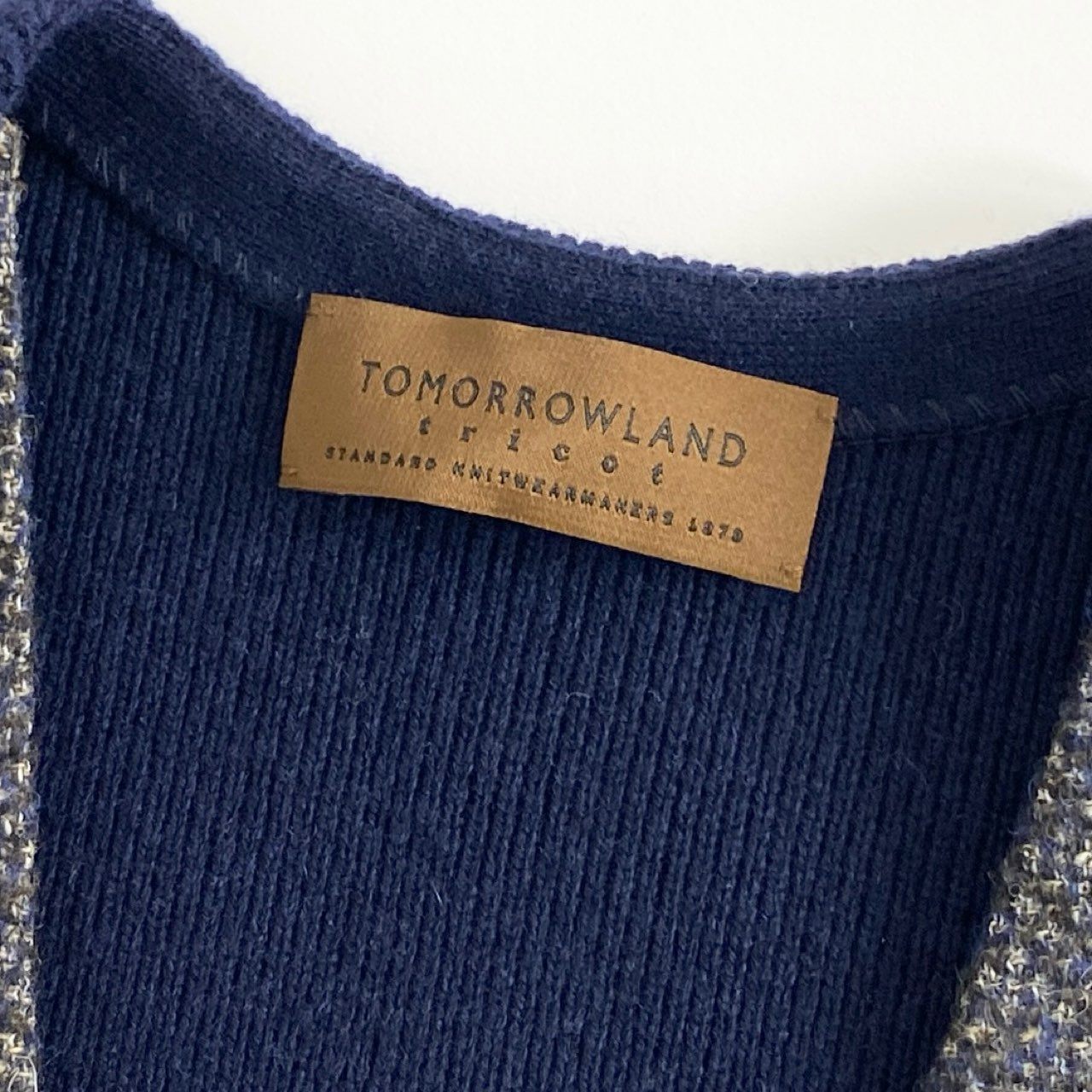 2d22 《美品》 TOMORROWLAND tricot トゥモローランド トリコ ニット切替 ドレススタイル ジレ ベスト S チャコール×ネイビー メンズ 紳士服