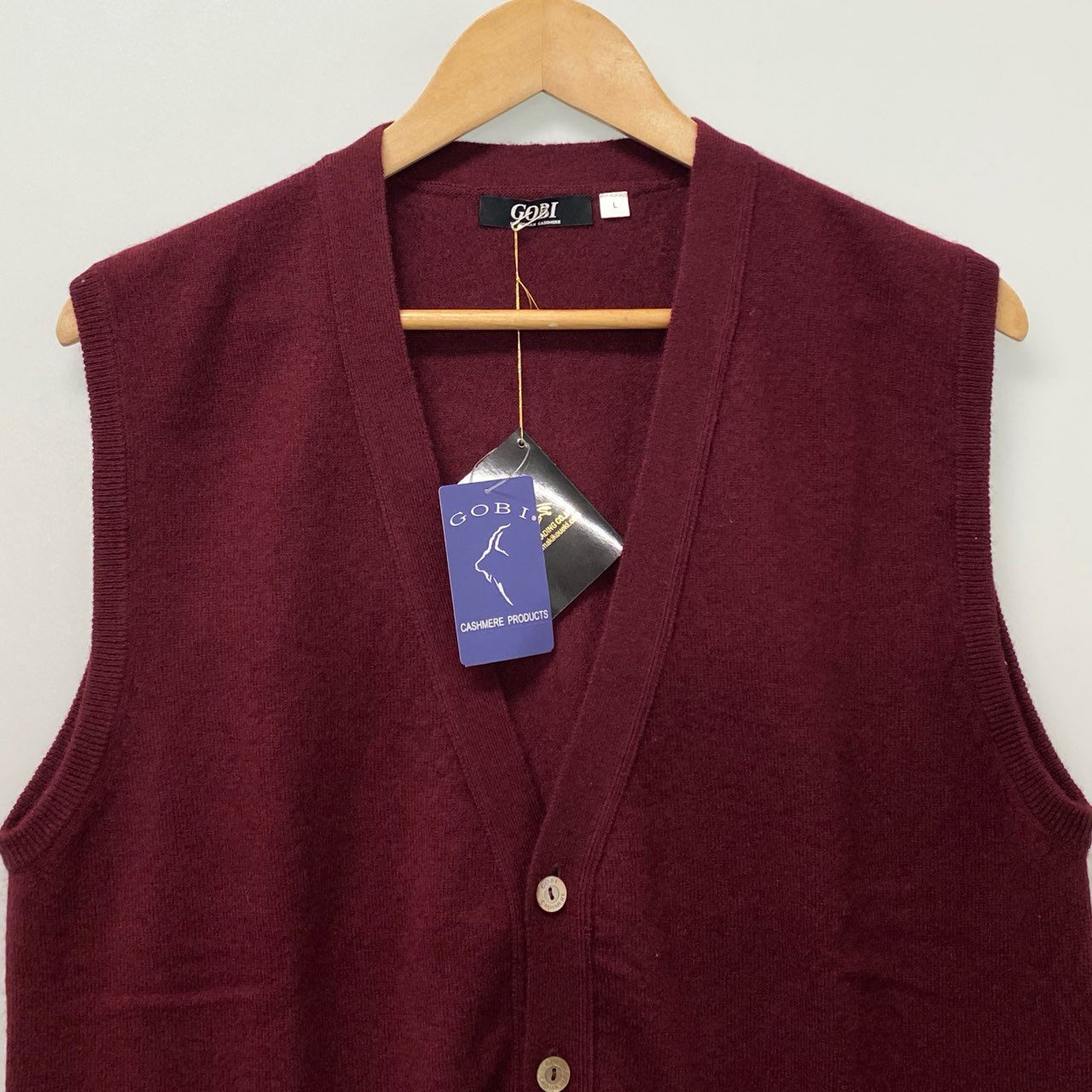 62a28 【新品保管品】GOBI ゴビ カシミヤニットベスト カシミア トップス モンゴル製 Lサイズ ボルドー カシミヤ100％ メンズ 男性用u02t
