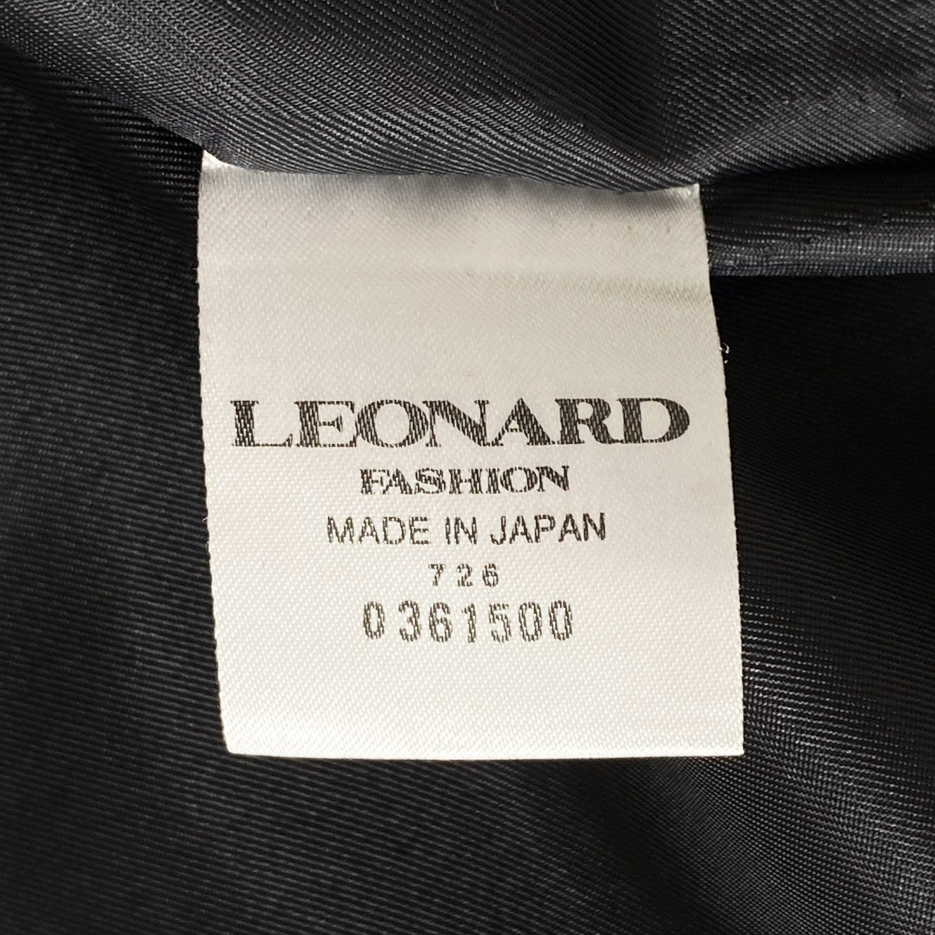 56d15 LEONARD FASHION レオナール ノーカラージャケット 総柄コート ショート丈 ブラック ウール100％ レディース 日本製 L相当 婦人服 ジュエリープリント