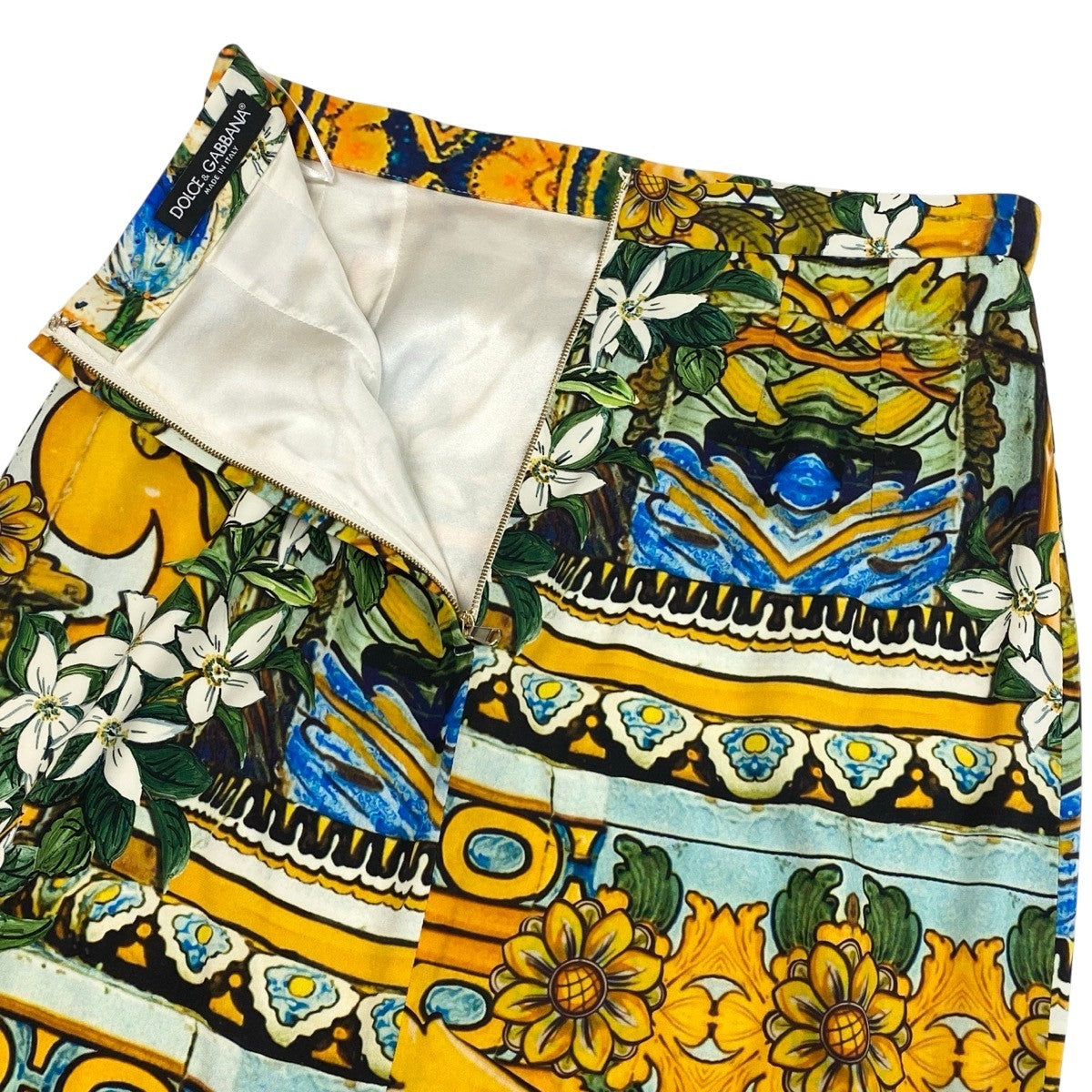 g13 【極美品】DOLCE＆GABBANA ドルチェアンドガッバーナ シルクスカート マヨルカ花柄 膝丈 イタリア製 38サイズ マルチカラー レディース 女性用u02t