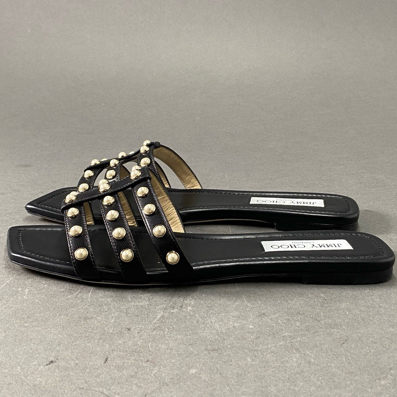 4f11 《美品》 JIMMY CHOO ジミーチュウ HAZAL FLAT パール ビジュー フラットサンダル レザーサンダル サイズ39 ブラック レザー