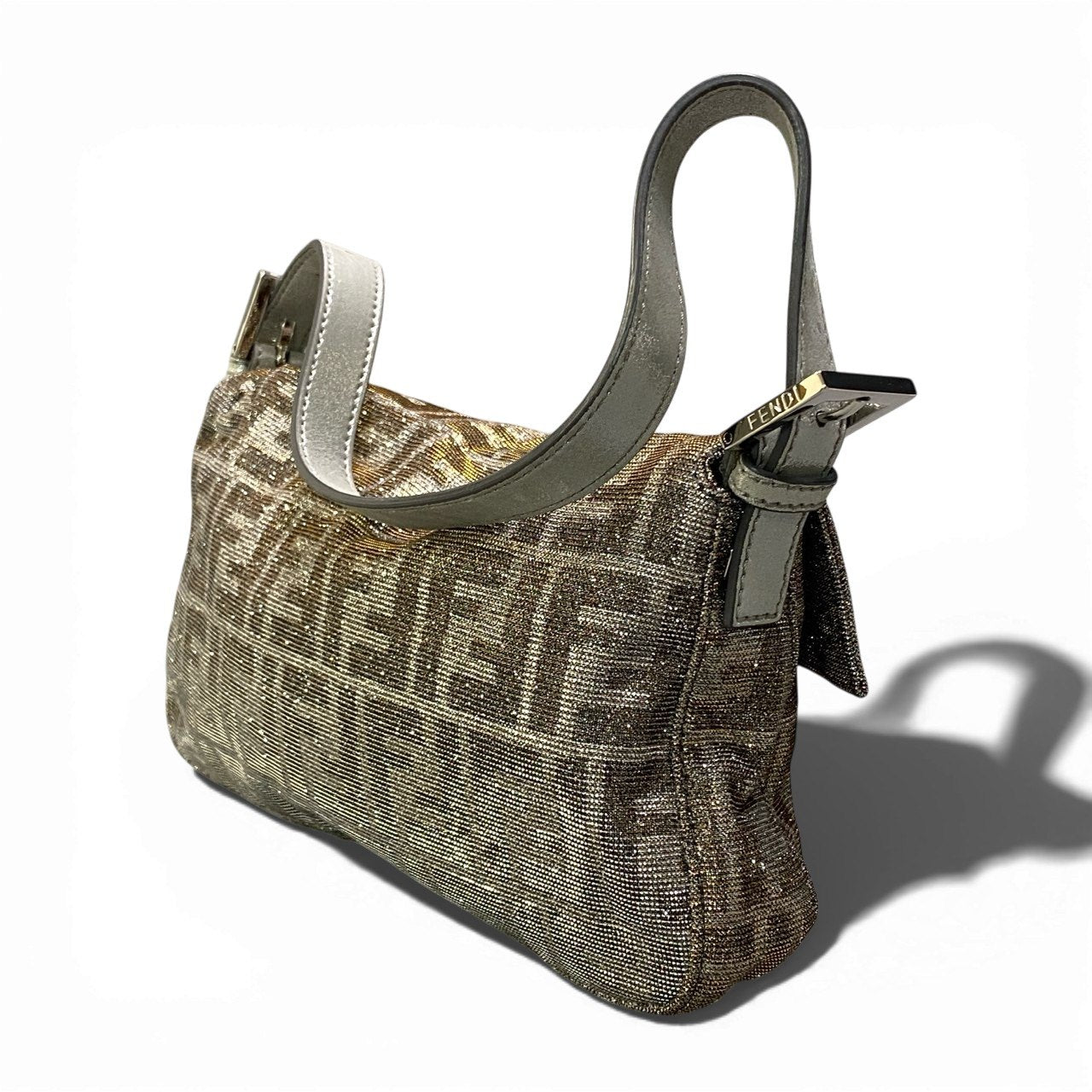 E22〇 FENDI Mamma Bucket one-shoulder bag with rhinestones and glitterta1