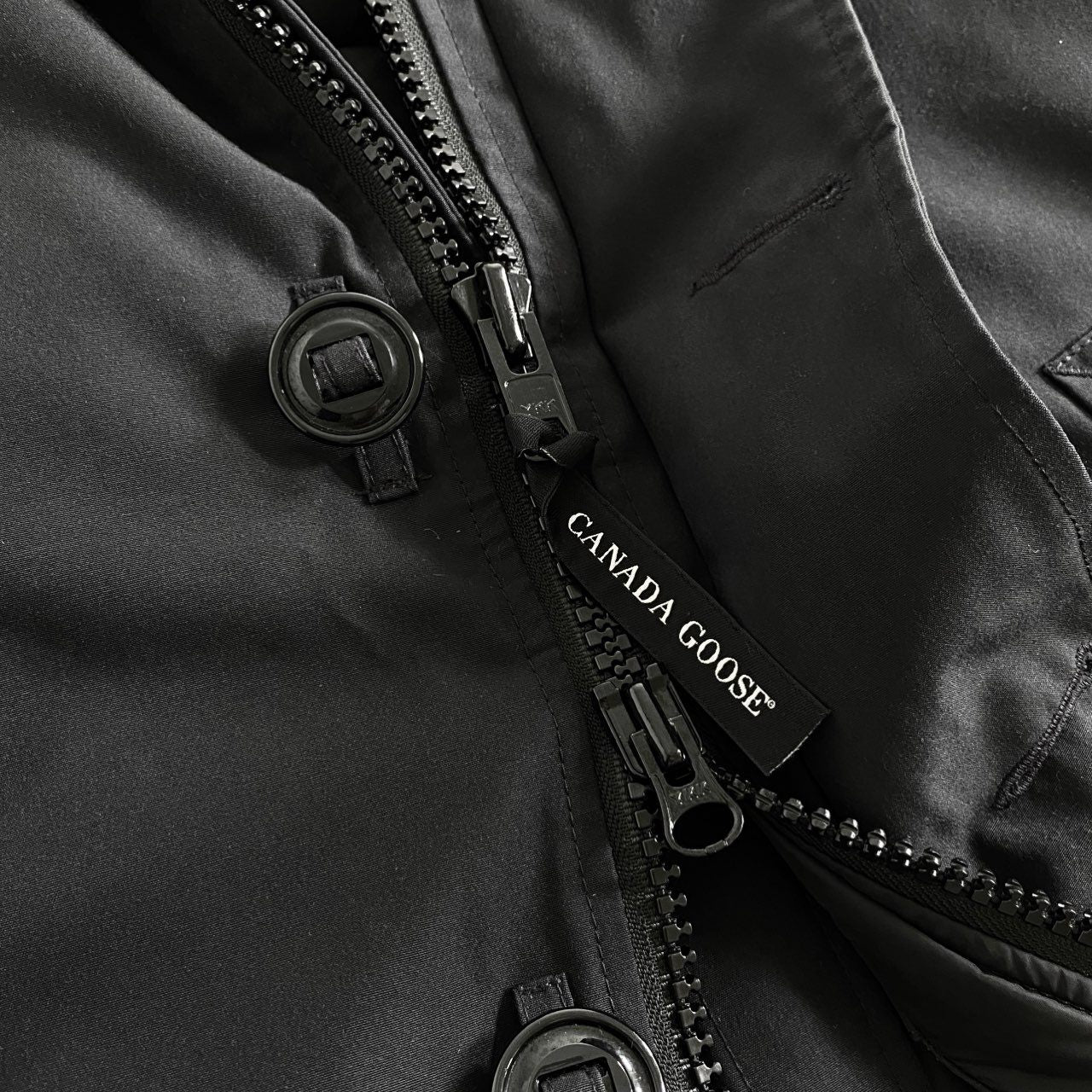 60i27 CANADA GOOSE カナダグース CHATEAU PARKA シャトーパーカ ダウンジャケット ダウンコート 3426MA サイズXS ブラック メンズ