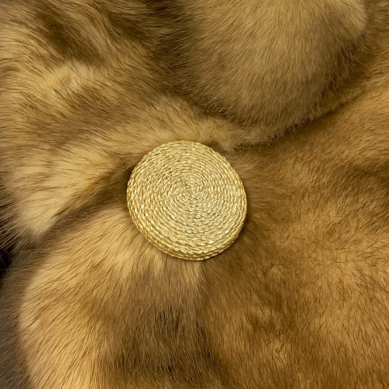 53k10《希少》 CRESCE ミンクファー フリルデザイン ケープ F 最高級本毛皮 金ボタン ポンチョ MINK FUR コートt18r