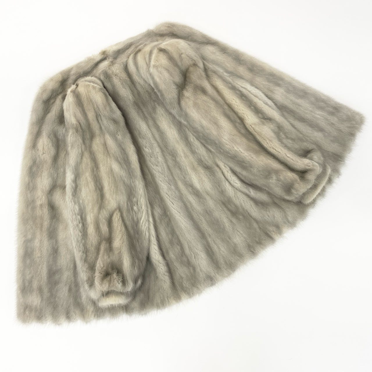72L9 SAGA MINK サガミンク 銀サガ サファイアミンク ファーコート サイズ13号 シルバーグレー 最高級本毛皮 MINK FURt18r