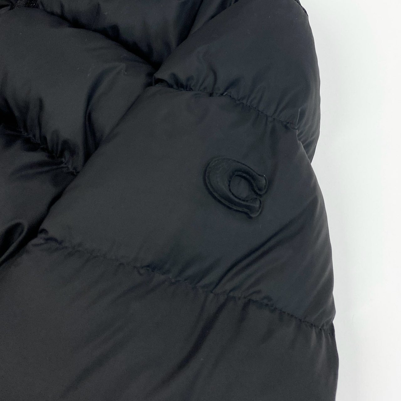 52a21 COACH コーチ DOWN COAT ダウンコート ブラック アウター ダウンジャケット 女性服 冬物t18r