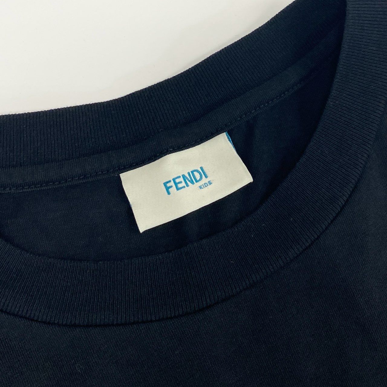 33k19 FENDI フェンディ ロゴプリント Tシャツ JUI137 12＋ ブラック レディース KIDS キッズ ジュニア カットソー