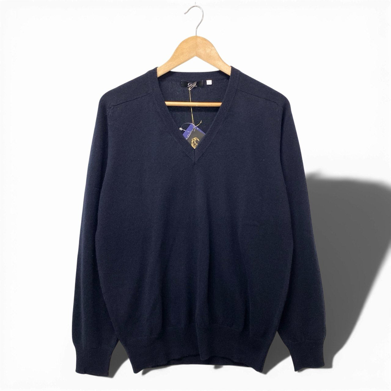 85a28 【新品保管品】GOBI ゴビ カシミヤVネックニットセーター カシミア トップス モンゴル製 Lサイズ ネイビー カシミヤ100％ メンズu02t