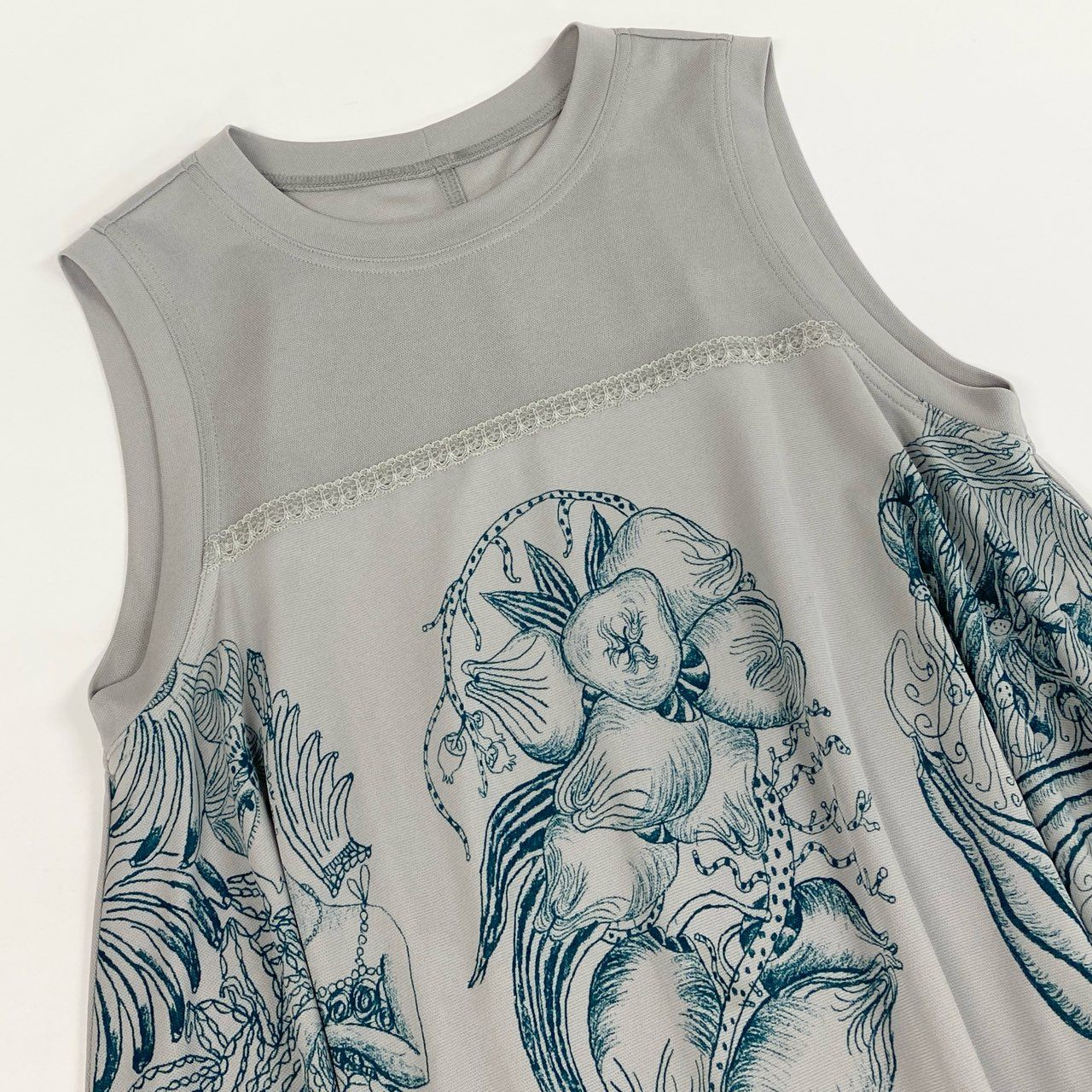 45k26 《美品》 TOKUKO 1er VOL トクコプルミエヴォル ノースリーブワンピース フレアワンピース イラストプリント○ レディース 女性用 9 グレーu02t