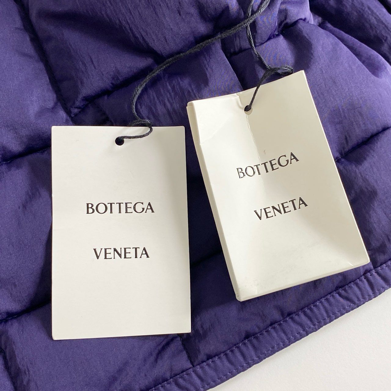 《極美品》 BOTTEGA VENETA ボッテガヴェネタ パテッドイントレチャート テックナイロンジャケット 700422 VF4K0 サイズM パープル メンズ