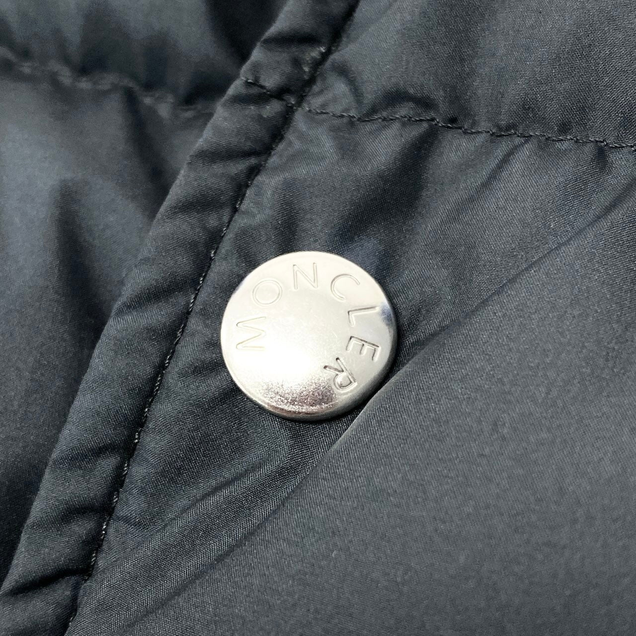54d13 MONCLER モンクレール VENTOUX ベントゥー ダウンボンバージャケット スタジャン アウター H20911A0019154A81 1サイズ ネイビー ホワイト メンズ 男性用sn1