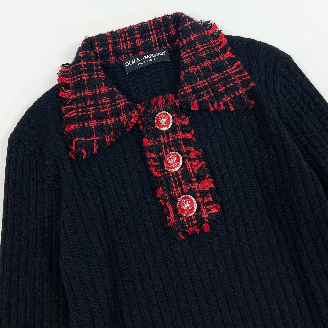 Ab19 【美品】 DOLCE&GABBANA ドルチェアンドガッパーナ ツイード リブニットカットソー ポロニット ロングスリーブ クラウンボタン イタリア製 ウール混 Tweed Detail Ribbed Knit Top サイズ38 ブラック レッドt18r