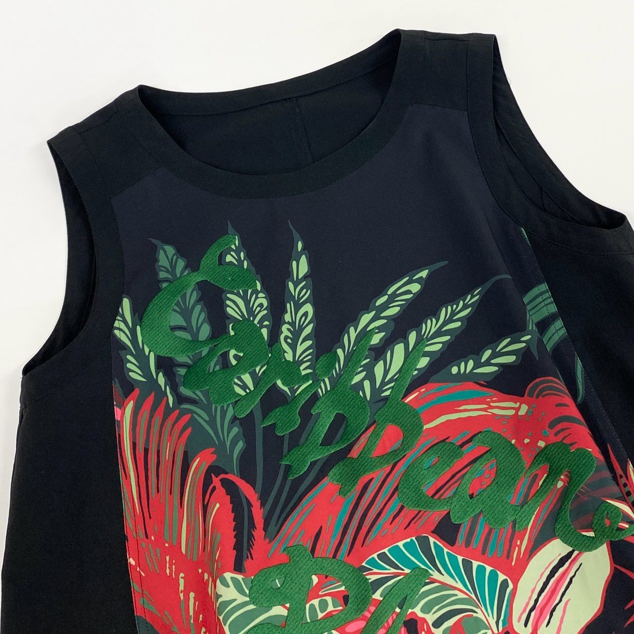 64k19《美品》TOKUKO 1er VOL トクコプルミエヴォル ノースリーブワンピース Aラインワンピース ボタニカル柄 刺繍 サイドリボン レディース 9 ブラックu02t