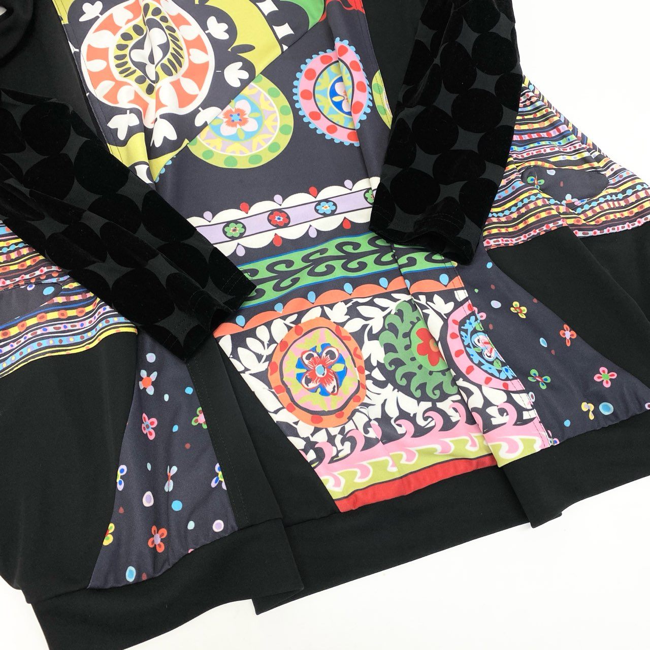 15c3 TOKUKO 1er VOL トクコプルミエヴォル ロングスリーブ チュニックワンピース 総柄プリント  レディース 女性服 サイズ9 ブラックu02t