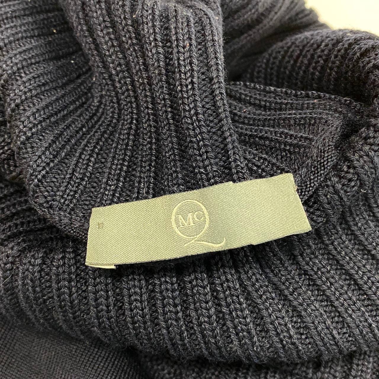 85g5 Alexander McQueen アレキサンダーマックイーン プルオーバーニットセーター タートルネック トップス イタリア製 XSサイズ ネイビー ウール100％ メンズ 男性用u02t