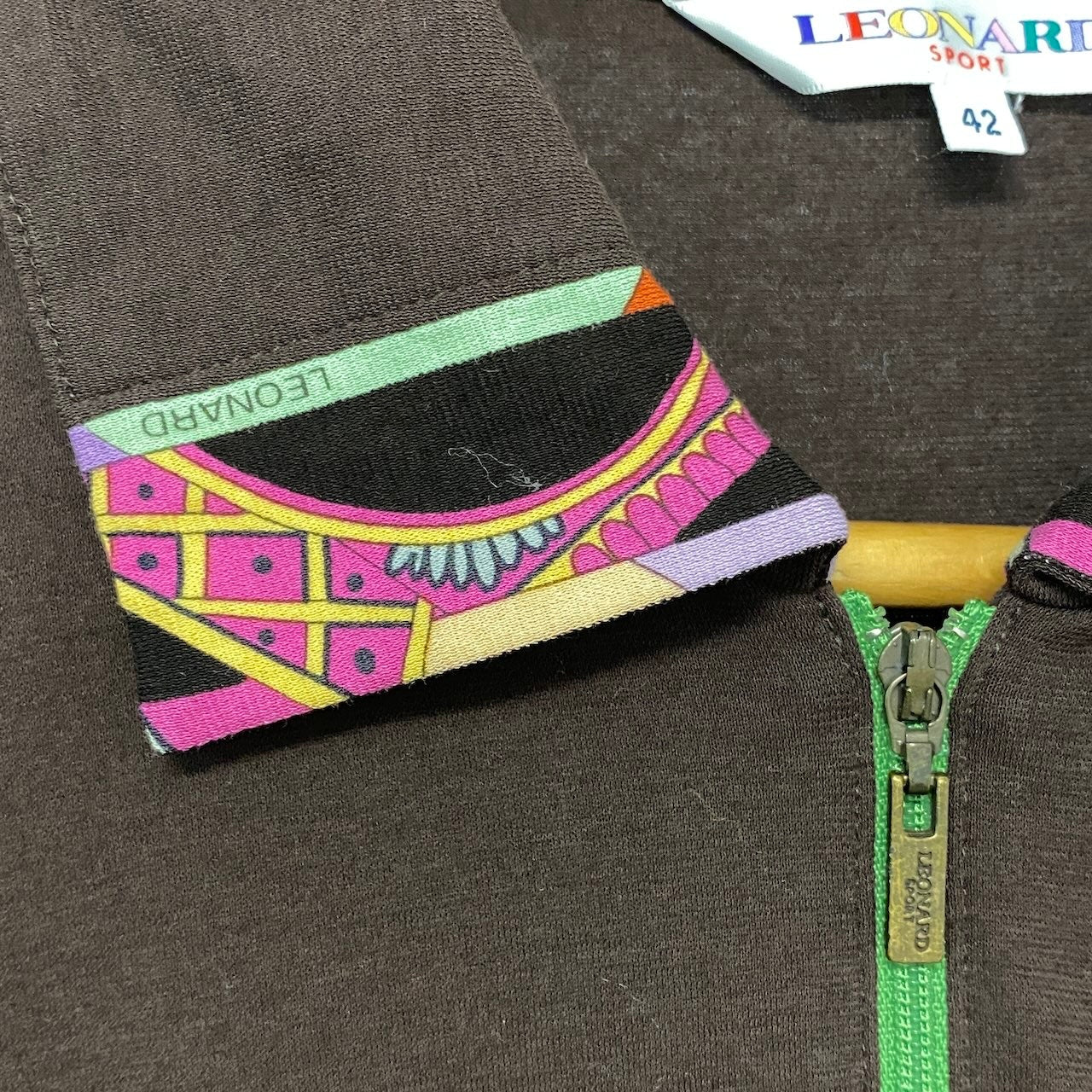 10h28 LEONARD SPORT レオナール ハーフジップ 長袖カットソー 花柄切替 伸縮ストレッチ サイズ42 ブラウン レディースu02t