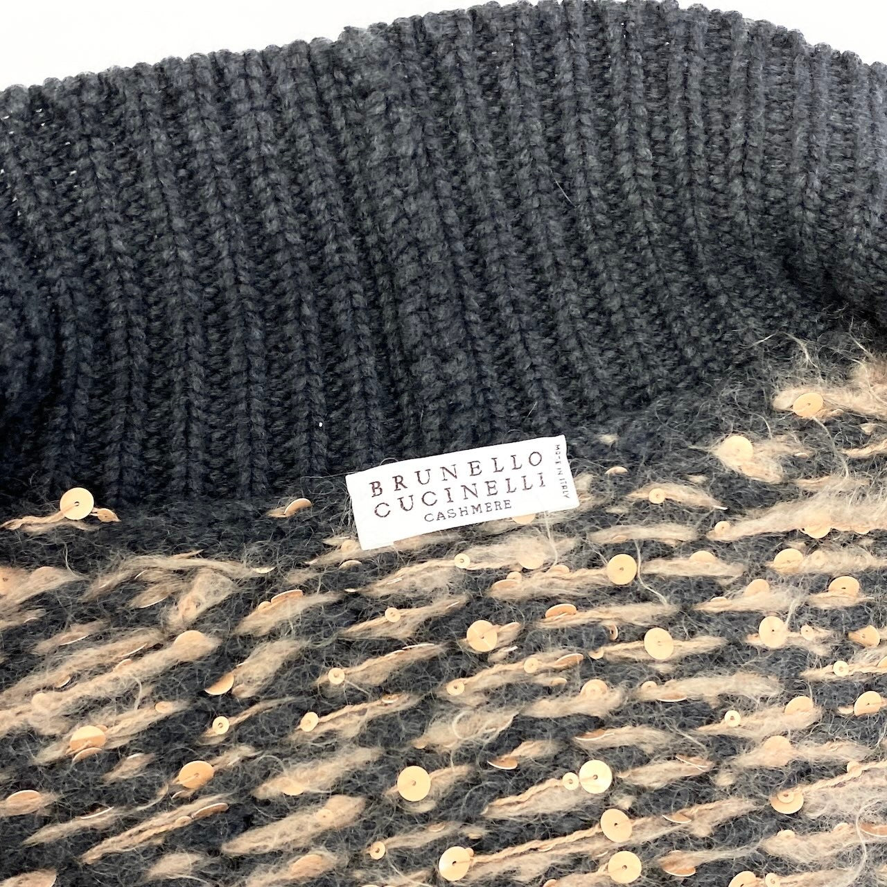 27e11 【美品】BRUNELLO CUCINELLI ブルネロクチネリ ニットカーディガン Vネック スパンコール ジオメトリックパターン イタリア製 XXSサイズ グレー オレンジ レディース 女性用u02t