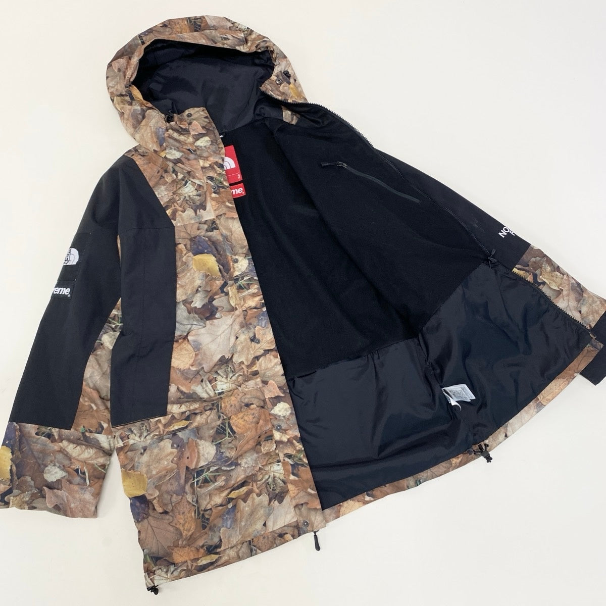 Ig8 Supreme × THE NORTH FACE 16AW 枯葉マウンテンジャケット コラボ NP51601I Sサイズ ブラック マルチカラー ナイロン100％ メンズ 男性用u02t