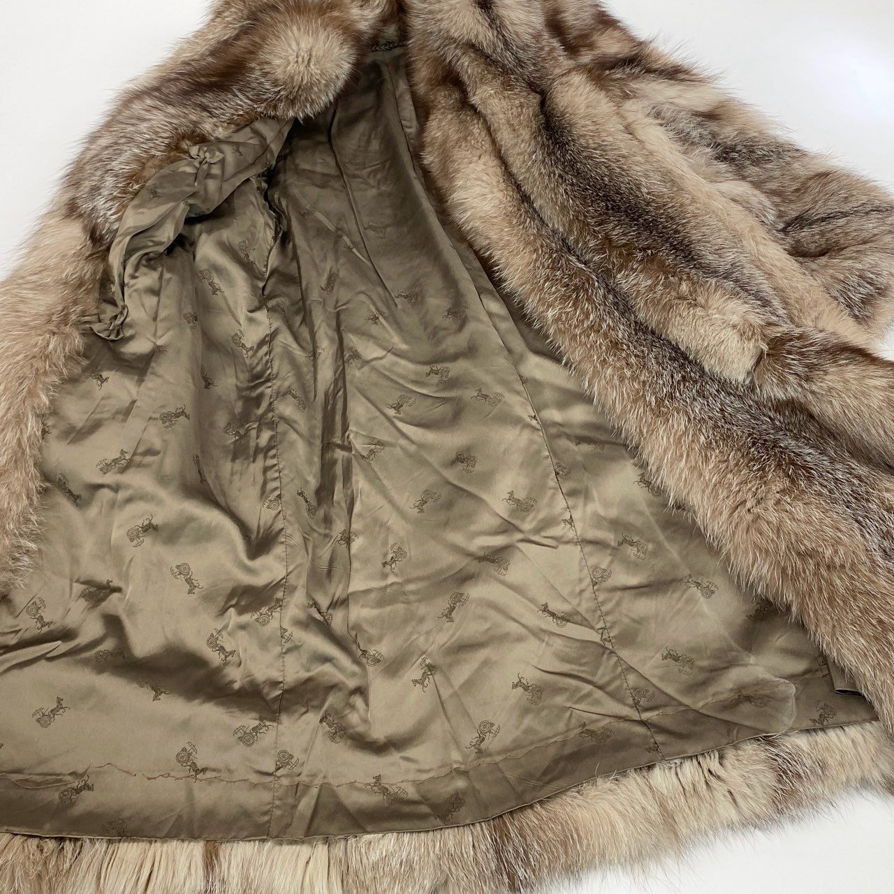 5k4 《希少》 シルバーフォックス 肉厚 超ロングコート 112cm サイズ11 最高級本毛皮 襟巻付き FOX FUR リアルファーt18r