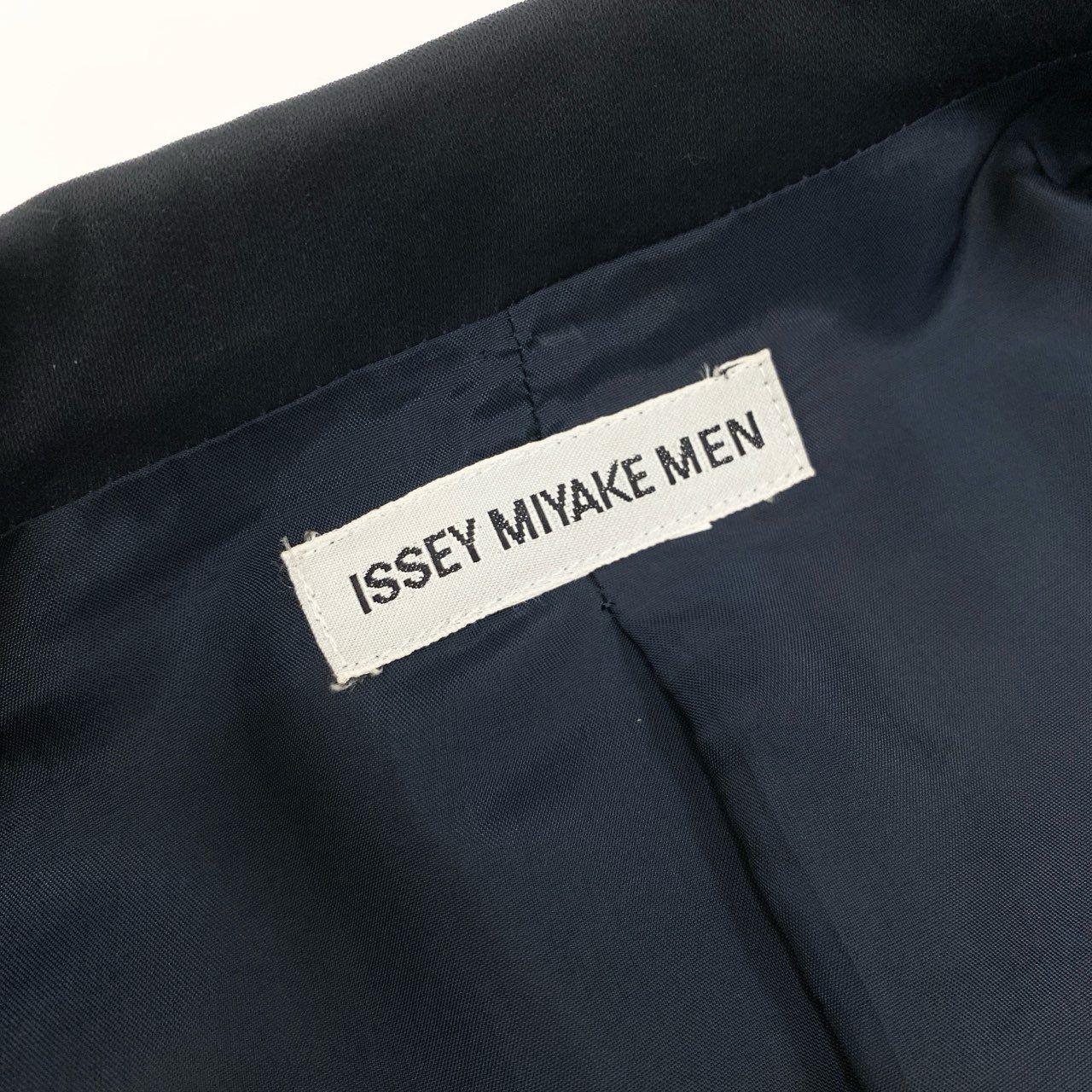 79k21 ISSEY MIYAKE MEN イッセイミヤケ ギャバジン フルジップ ジャケット 伸縮ストレッチ メンズ 紳士服 ネイビーu02t
