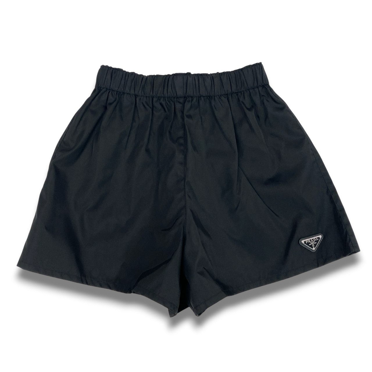 Ic16 PRADA プラダ トライアングルロゴ Re-Nylon ショートパンツ Ic16 PRADA プラダ トライアングルロゴ Re-Nylon ショートパンツ