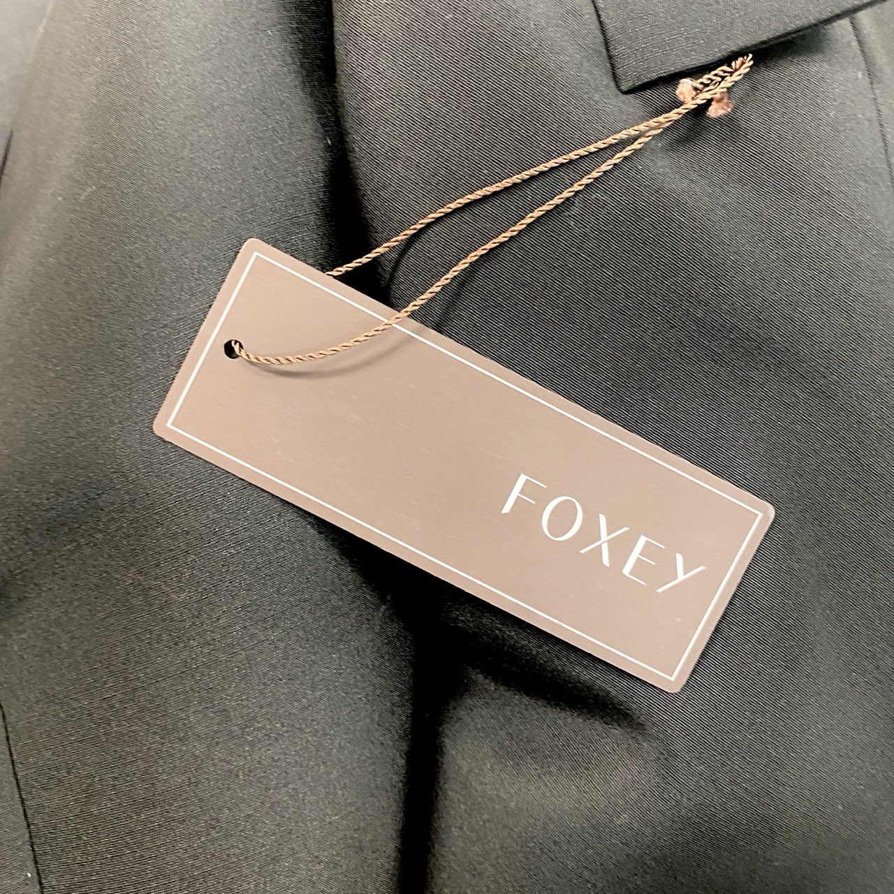 15c3 【未使用タグ付】 FOXEY フォクシー リッチグレー フレアスカート フロントボタン ウールシルク混 レディース 女性服 36558 サイズ40 ブラックu02t