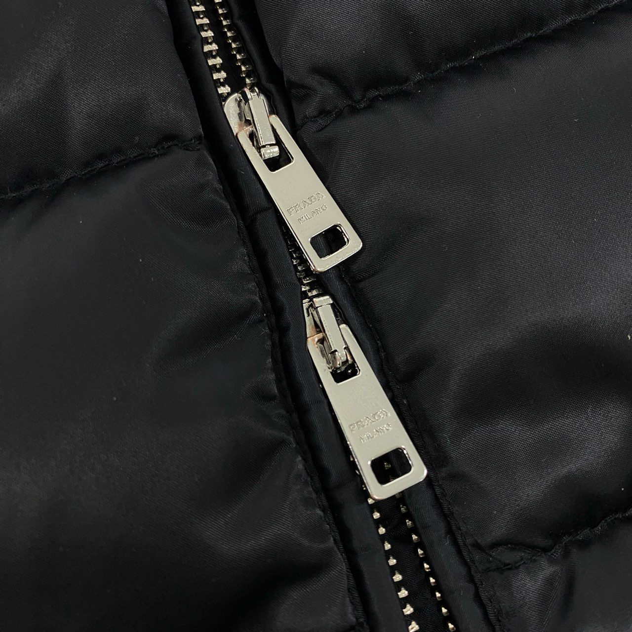 57L8《極美品》 PRADA プラダ ブルーフォックスファー ダウンコート 28G062 サイズ40 ブラック ホワイトグースダウン ベルト付t18r