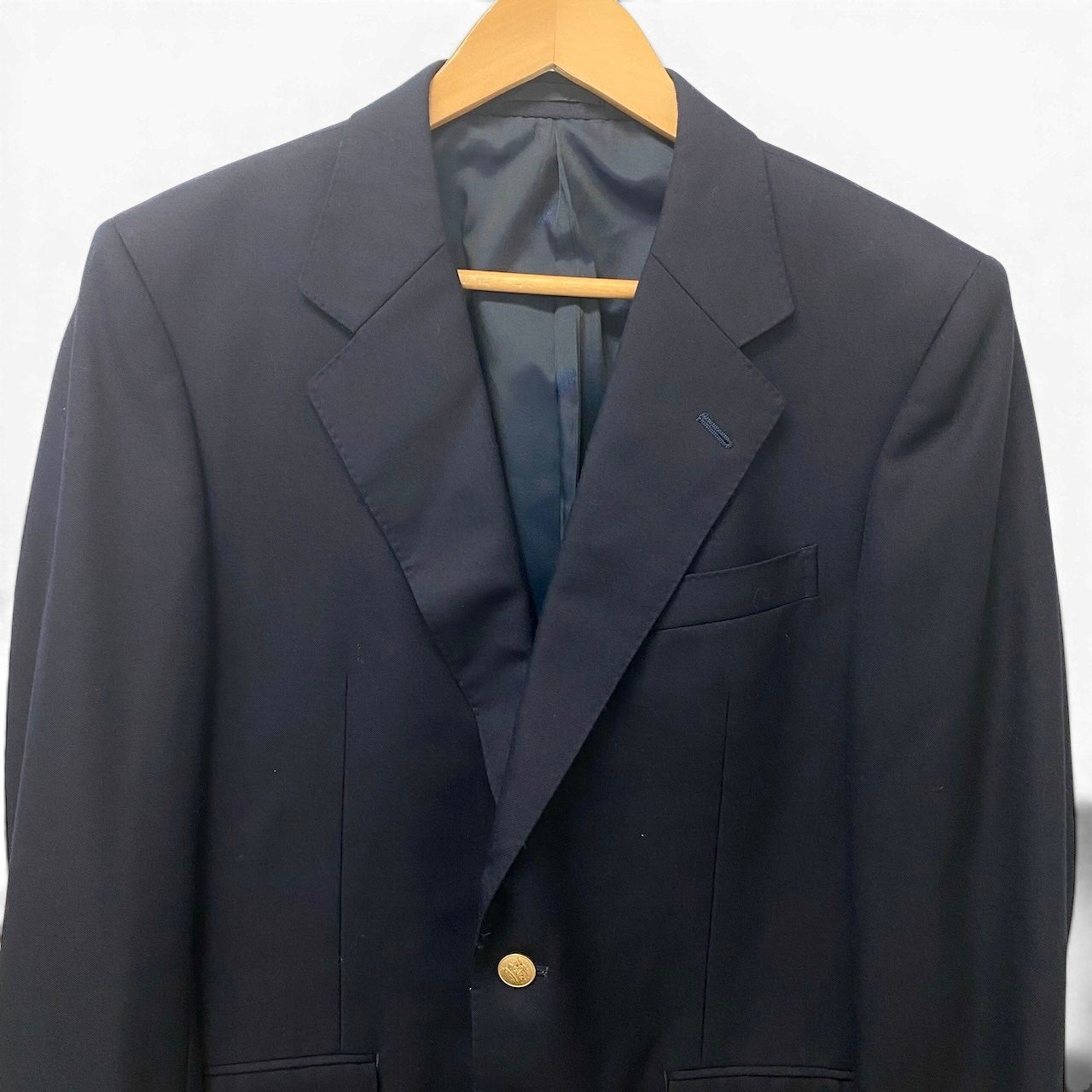 50e21 BURBERRYS バーバリーズ テーラードジャケット ブレザー 紺ブレ 金ボタン 日本製 AB5サイズ ネイビー メンズ 男性用u02t