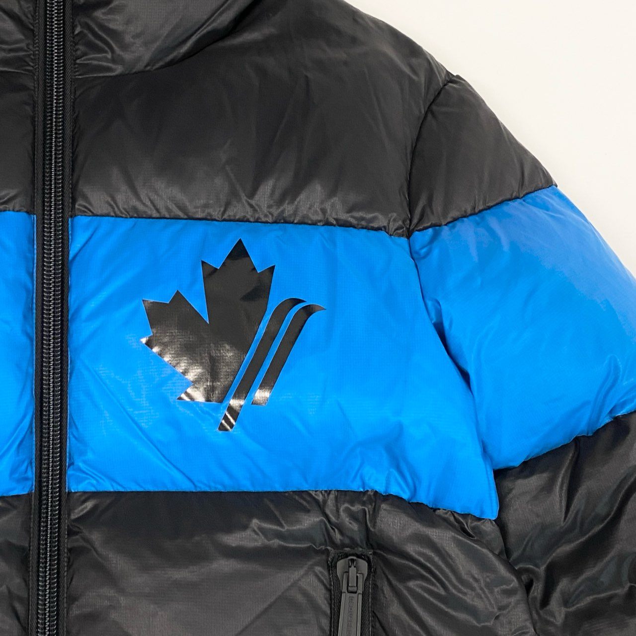 83L19 DSQUARED2 ディースクエアード Nylon Hooded Puffer Bomber With Logo Prints パフィージャケット ダウンジャケット  S7AM0960/S52119 44 ブラック ブルーk02i