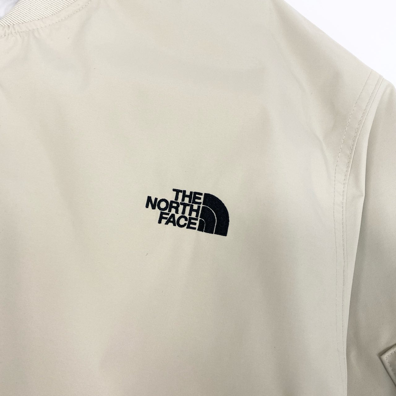 31b12【新品保管品】THE NORTH FACE ザノースフェイス WP Bomber Jacket  ウォータープルーフボンバージャケット NP12437 XLサイズ アイボリー ナイロン100％ メンズ 男性用u02t