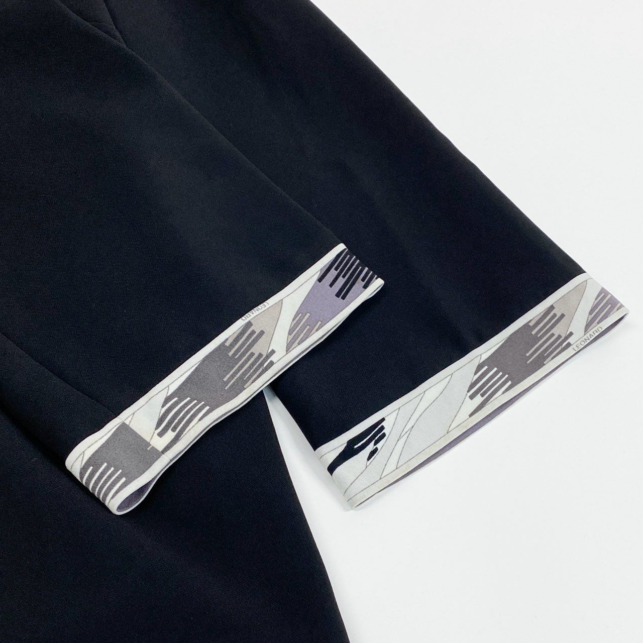 20a14 LEONARD FASHION レオナール 7分袖カットソー トップス カンカン素材  レディース 女性用 サイズ42 ブラックo07t