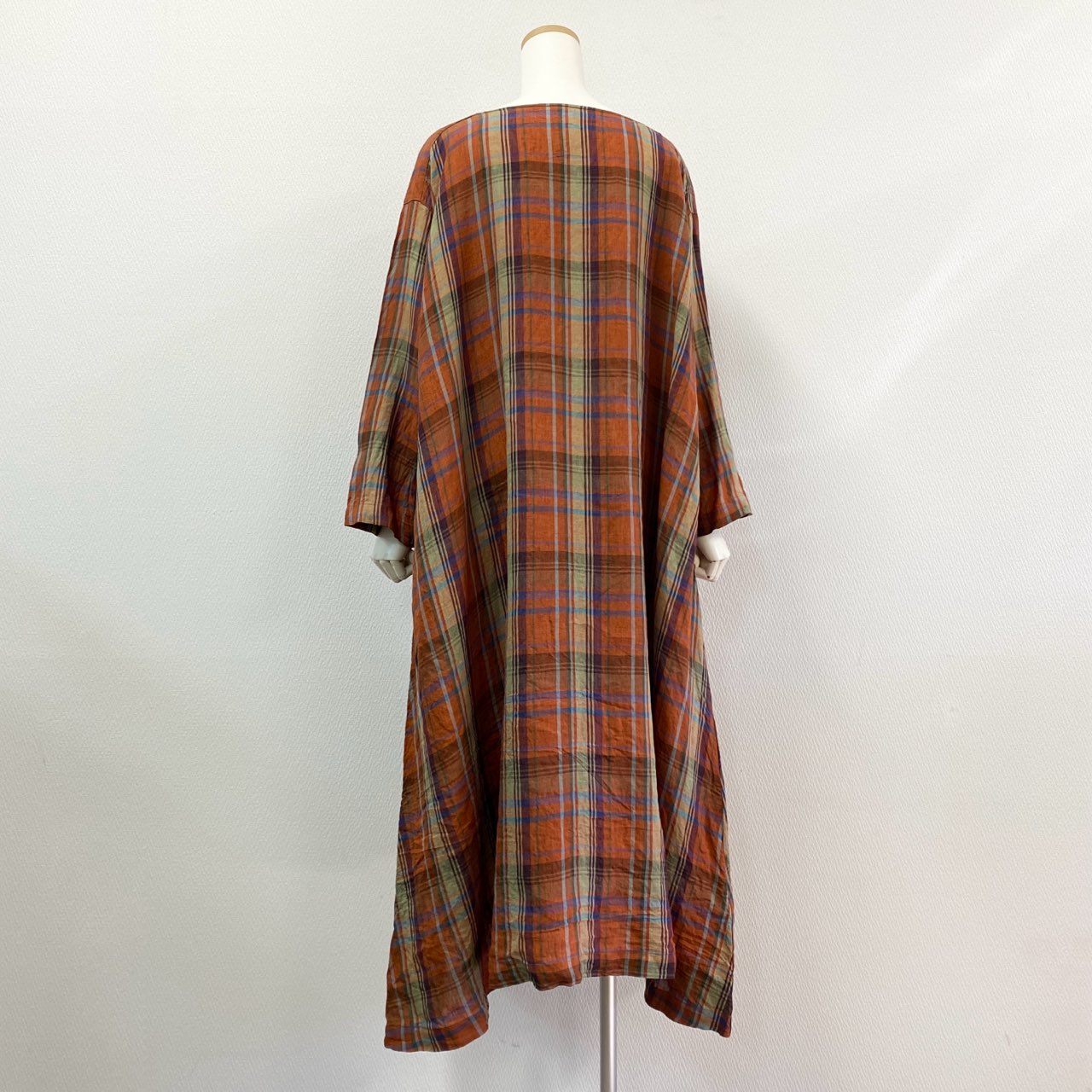 60j27《未使用品》nest Robe ネストローブ リネンマドラスチェックドルマンワンピース 長袖ロングワンピース 01221 1157 Fサイズ オレンジ系 レディースu02t