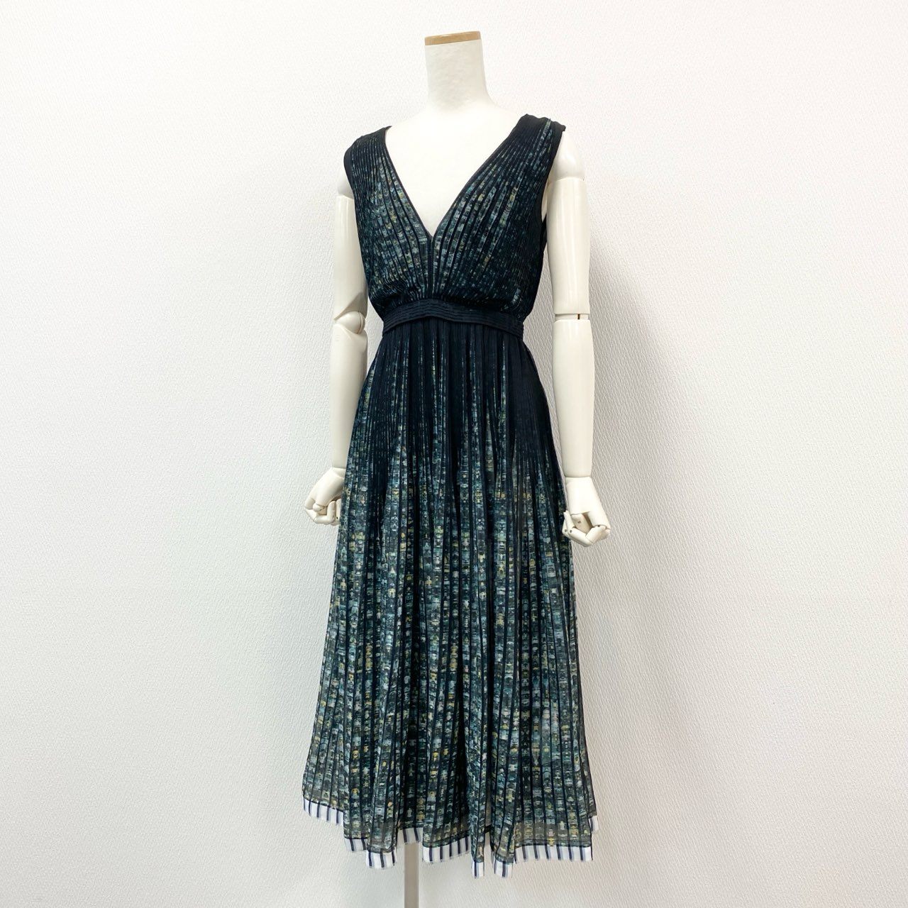 33d3 《美品》 N゜21 ヌメロ ヴェントゥーノ プリーツ パーティードレス ワンピース 38 ブラック グリーン ノースリーブ Dress イタリア製
