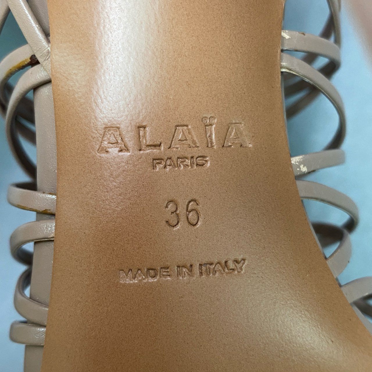 7k9 《未使用》定価￥190,300 ALAIA PARIS アライア レースアップ レザーヒールサンダル 36 ピンクベージュ leather 箱付き シューズ イタリア製 編み込み グラディエーター