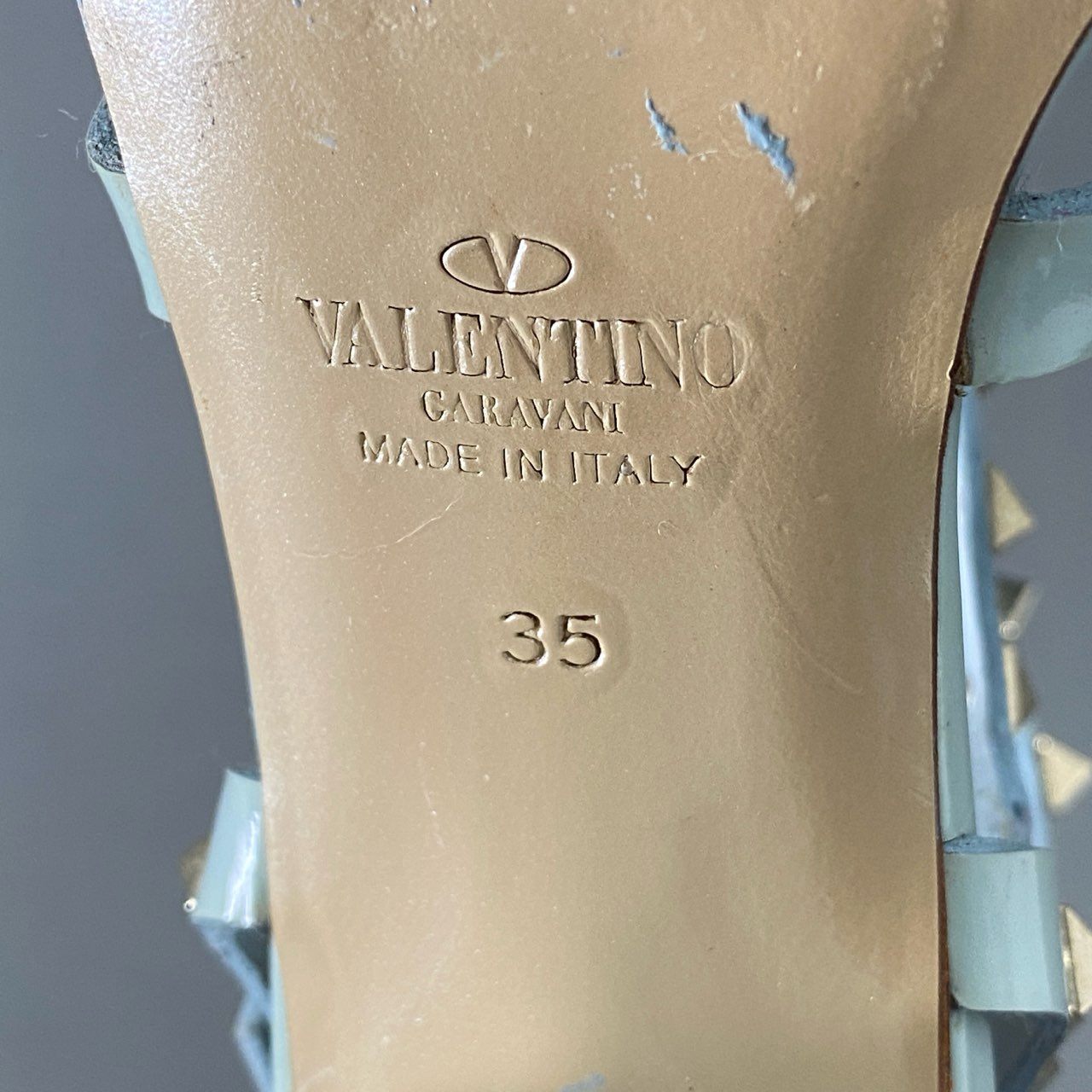 3f17 VALENTINO GARAVANI ヴァレンティノ ガラヴァーニ ロックスタッズ ストラップヒールサンダル 35 ライトブルー エナメル イタリア製 シューズ