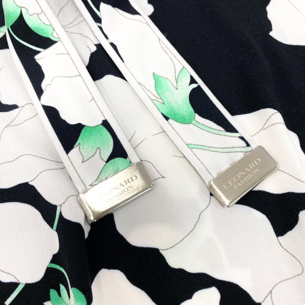 40l25 LEONARD レオナール カンカン素材ロングワンピース 7分袖 美しい花柄プリント 40 ブラック ホワイト レディースu02t